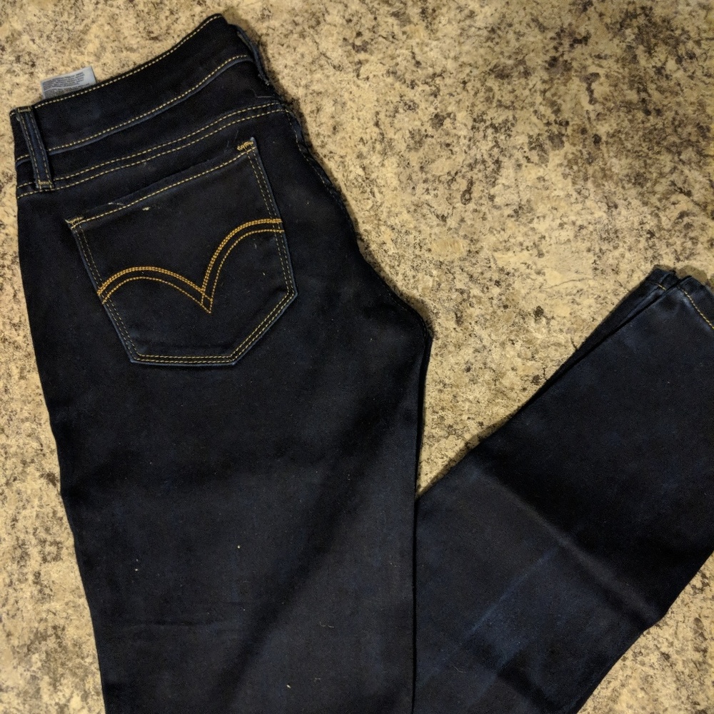 Classic Levi's skinny jeans